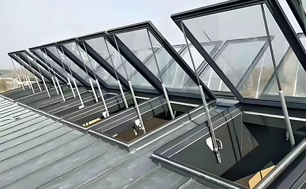 巩留消防排烟窗