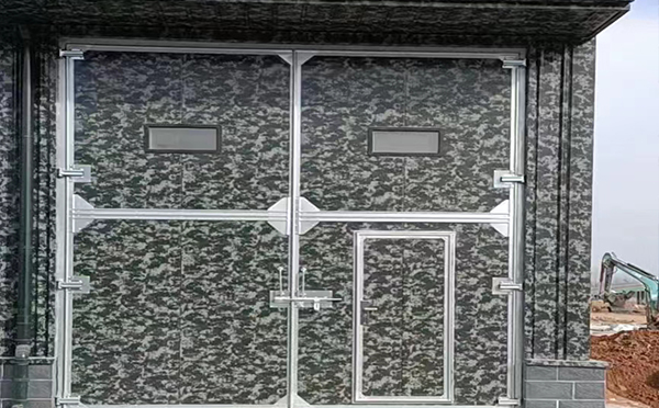 巩留工业平开门