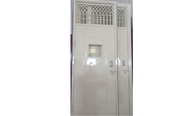 巩留学校教室门