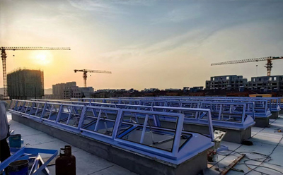 消防巩留排烟窗开启角度