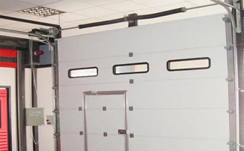 巩留工业提升门的安装方法