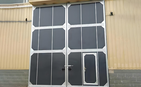 厂房巩留工业门选择与维护全解析：提升效率与安全的关键要素