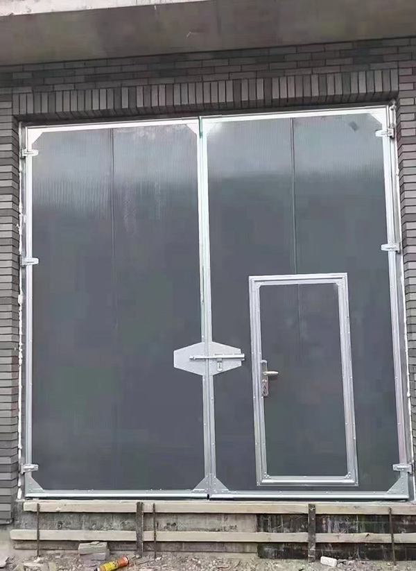 巩留工业平开门在大型设备制造车间的应用实例