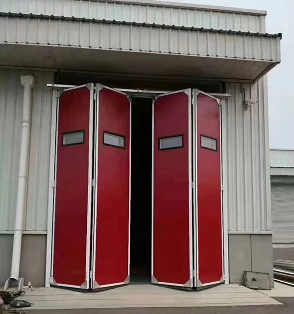 巩留工业折叠门在大型装配车间出入口的应用实例