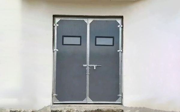 巩留工业门在高温作业区域的运行表现