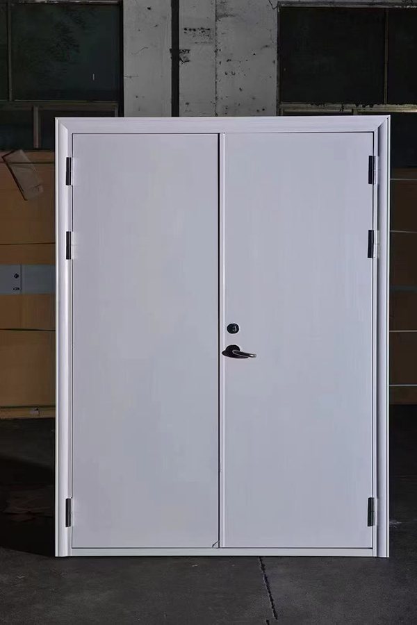 酒店项目完成公共区域巩留防火门布设